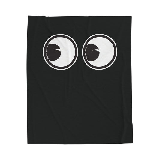 Googly Eye Cru Velveteen Plush Blanket — Cute Cuddle Face Throw