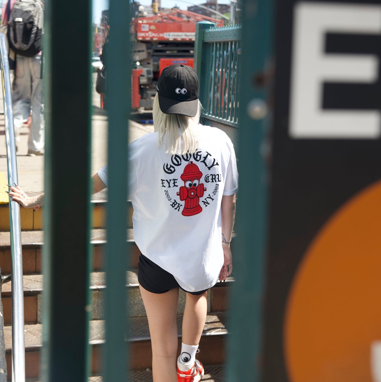 Hydrant Tee
