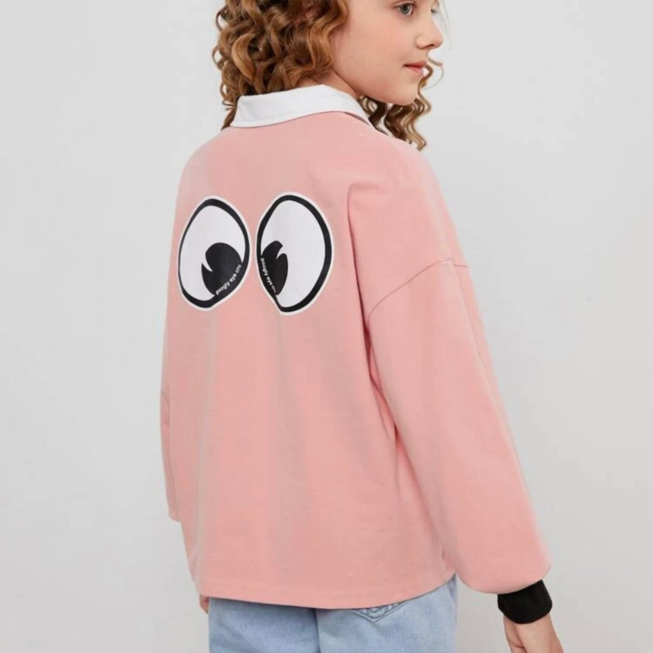 SHEIN x googly eye cru girls cartoon graphic contrast collar tee