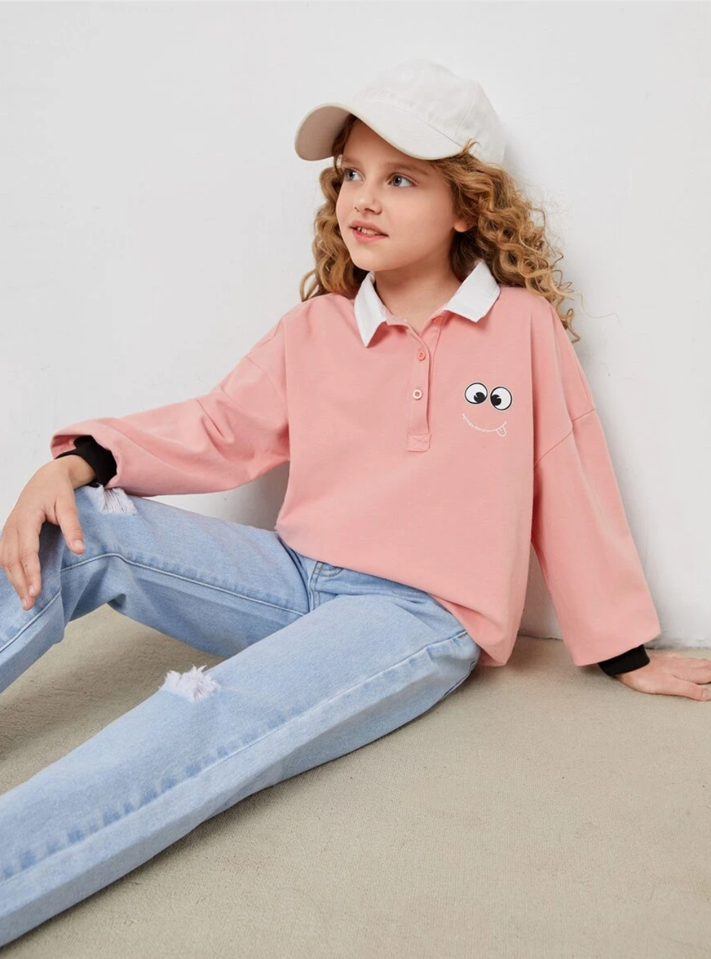 SHEIN x googly eye cru girls cartoon graphic contrast collar tee