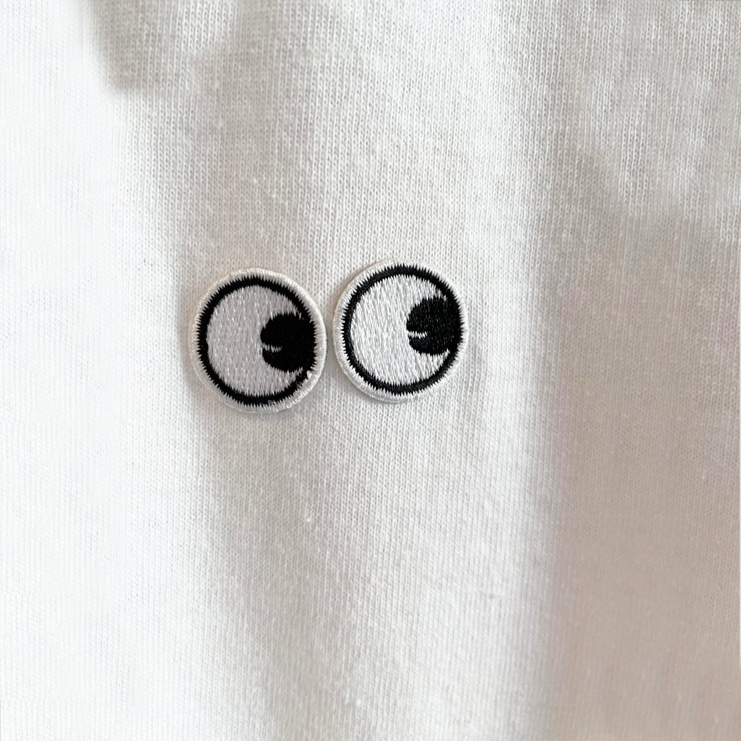 TEE: Side Eyed Short Sleeve Cru Neck Tee