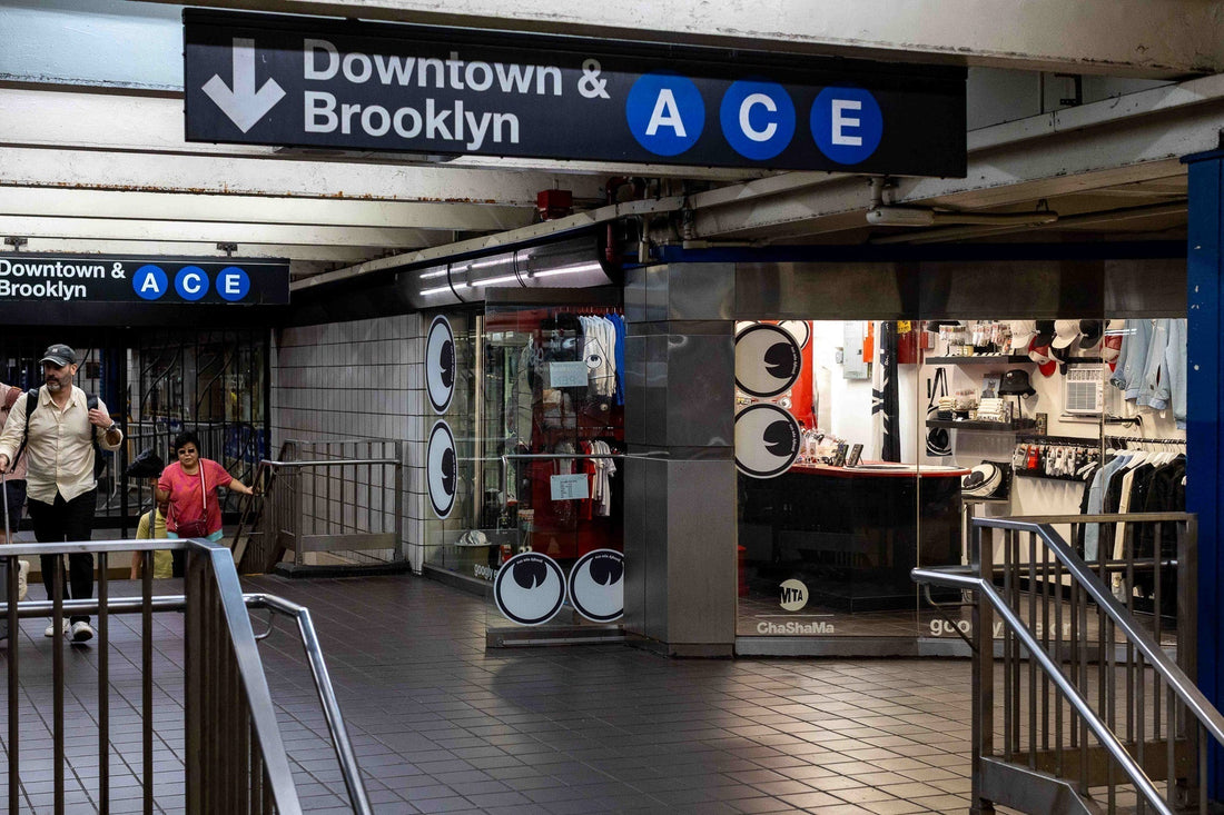 GOOGLY EYE CRU HAS LANDED AT PORT AUTHORITY SUBWAY