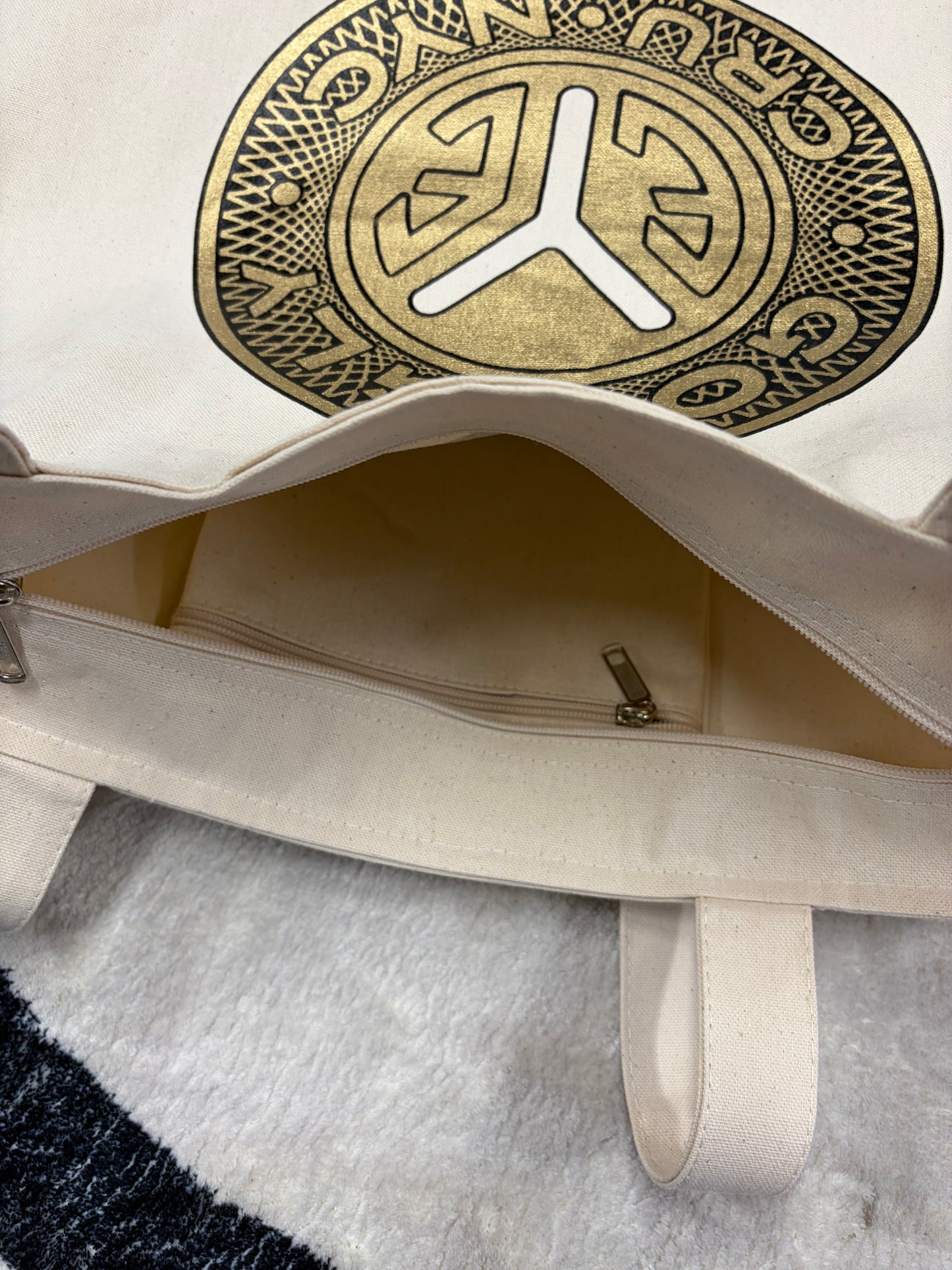 BAG:  EYE Token Tote