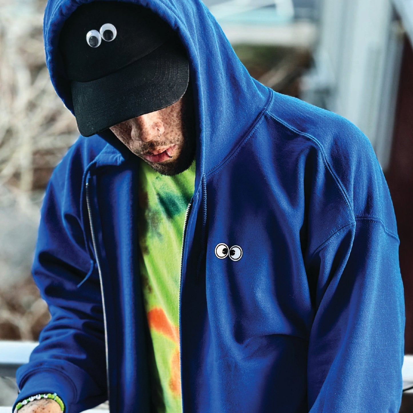 SWEATSHIRT: Googly Eye Cru Full Zip Hood