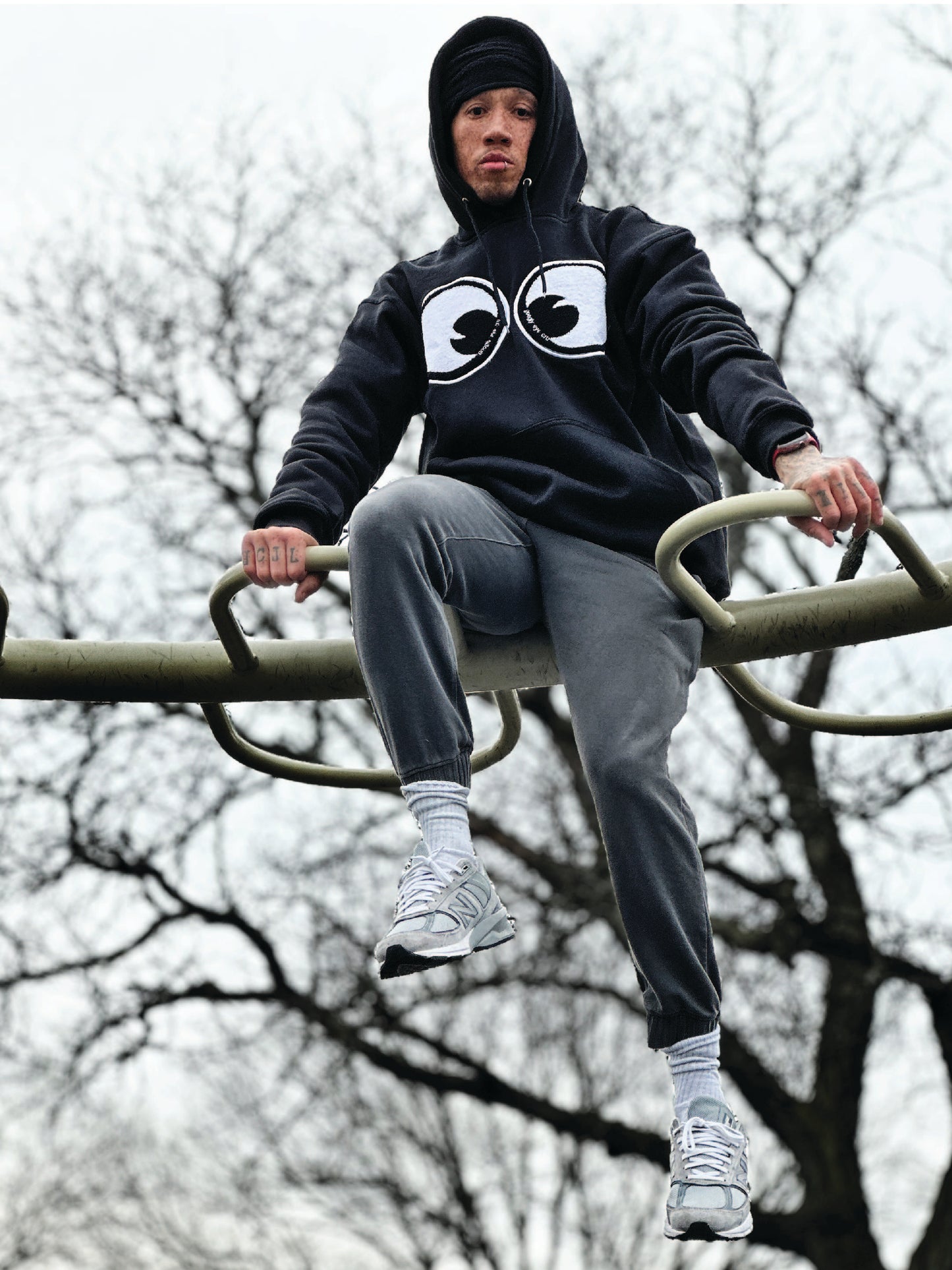 SWEATSHIRT: Big Chenille Eyes Pull over hood