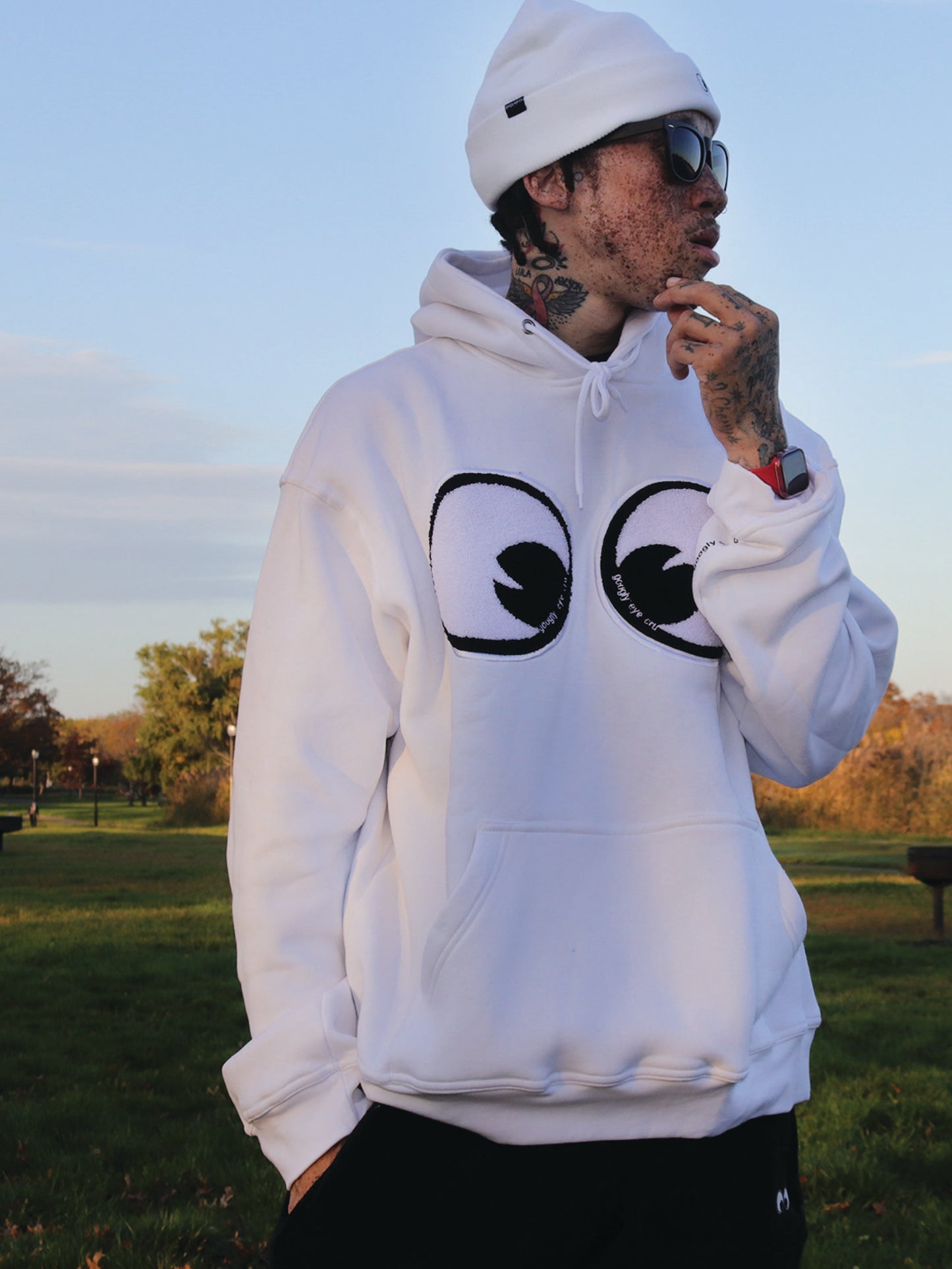 SWEATSHIRT: Big Chenille Eyes Pull over hood