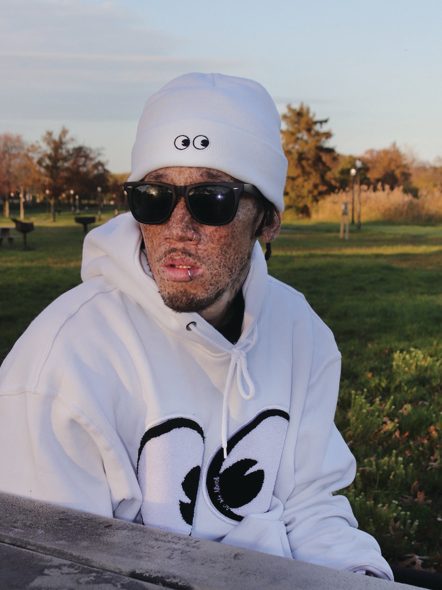 SWEATSHIRT: Big Chenille Eyes Pull over hood