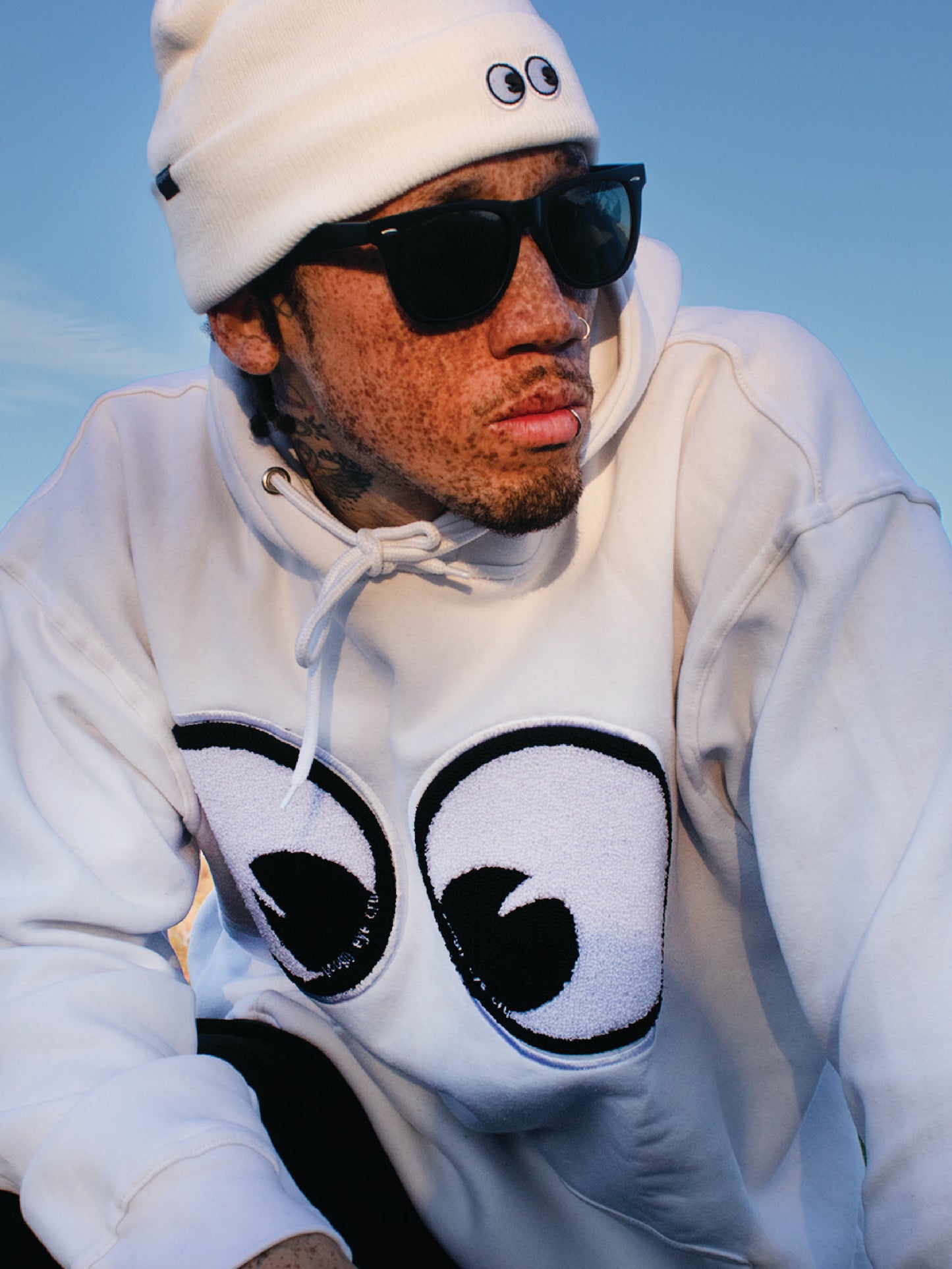 SWEATSHIRT: Big Chenille Eyes Pull over hood
