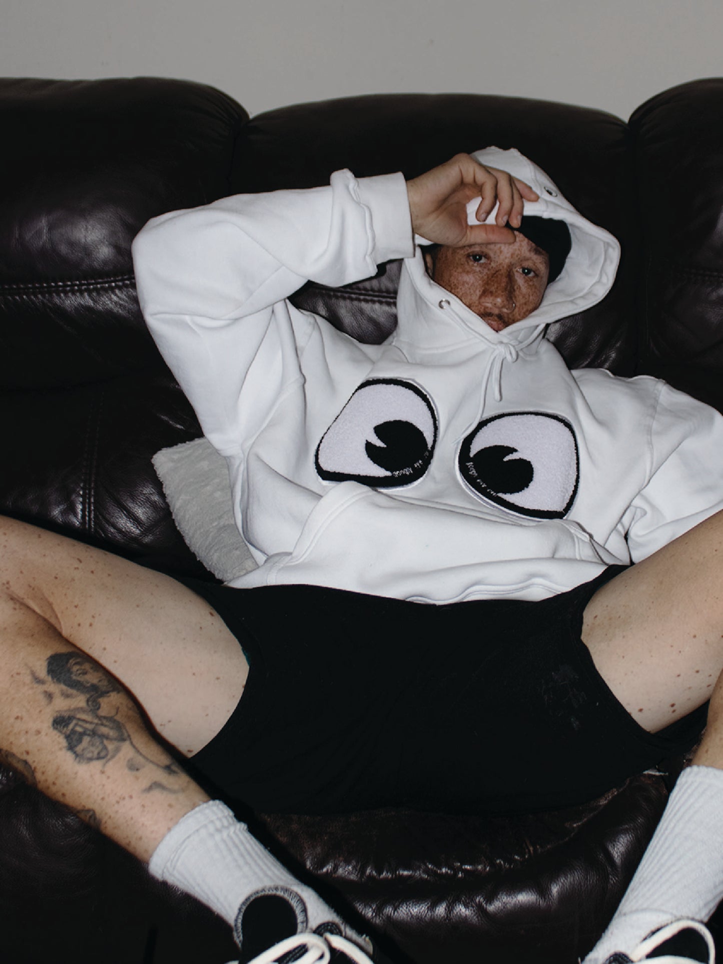SWEATSHIRT: Big Chenille Eyes Pull over hood